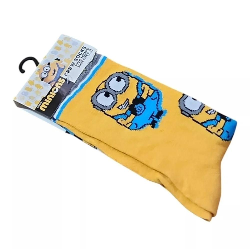 4/$25 Minions Novelty Crew Socks Unisex Gender Neutral New - Picture 2 of 5